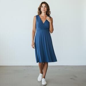 Travel Smith Sleeveless Dress Faux Wrap Pullover size Size Medium Dusty Blue